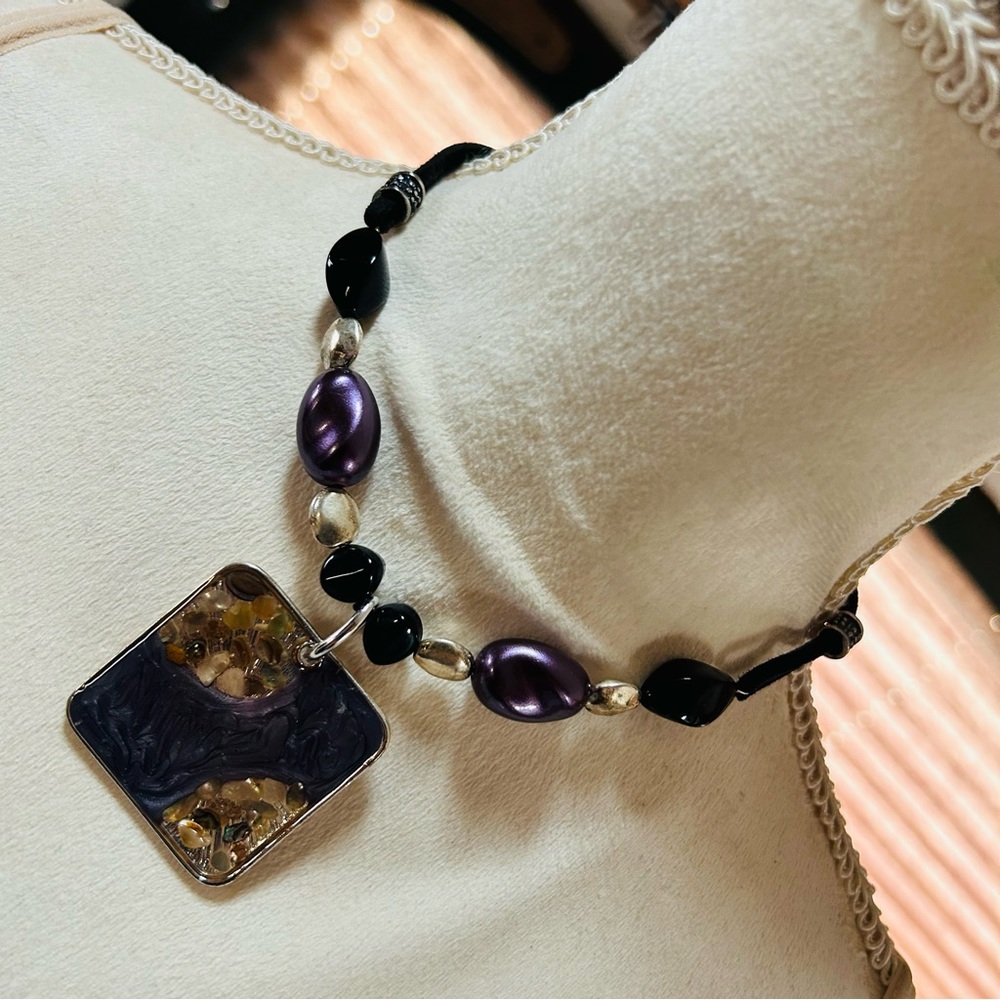 Laura Ashley enamel medallion beaded leather necklace
